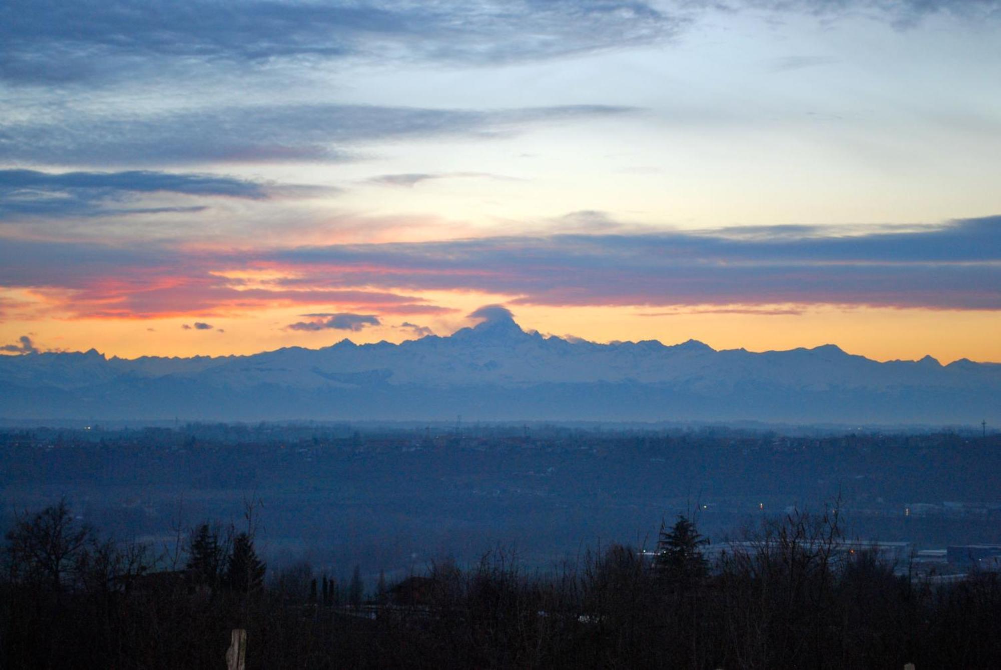 Ecolodge Langhe Cherasco Eksteriør billede