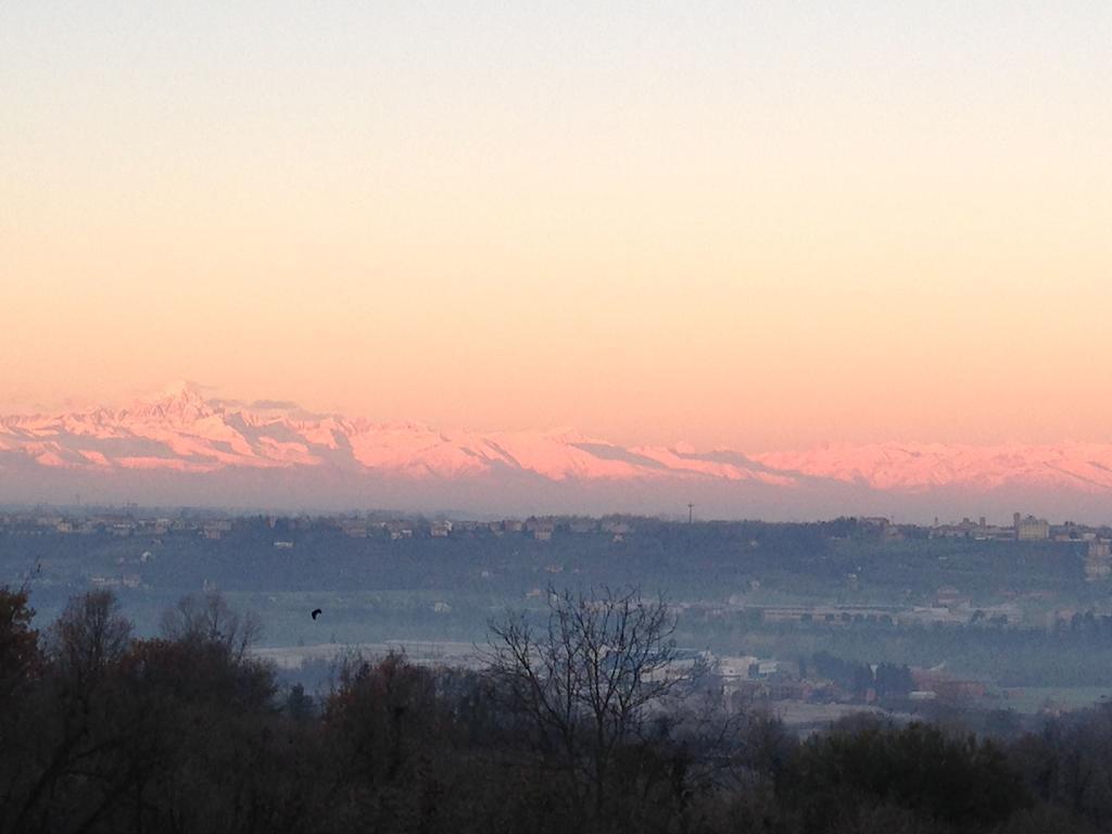 Ecolodge Langhe Cherasco Eksteriør billede