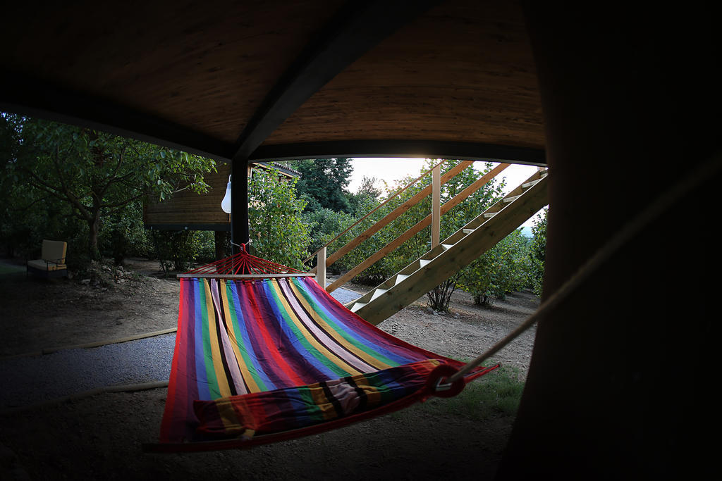 Ecolodge Langhe Cherasco Eksteriør billede